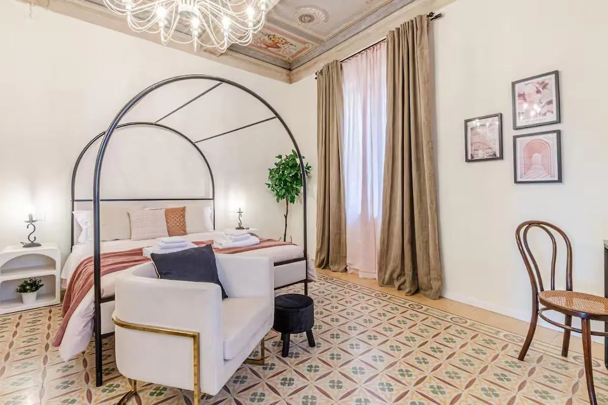 Rose - Appartamento In Centro Storico Con Balcone Con Vista Siena Lejlighed