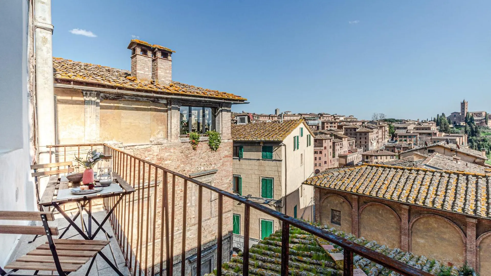 Rose - Appartamento In Centro Storico Con Balcone Con Vista Siena 0*,